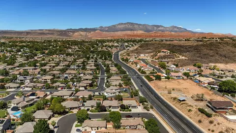 View/Area - 279 E Memory Ln, Washington, UT 84780 photo 4 of 10