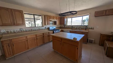 Kitchen - 456 N 385 E, Virgin, UT 84779 photo 2 of 3