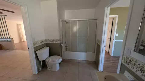 Bath - 456 N 385 E, Virgin, UT 84779 photo 1 of 1