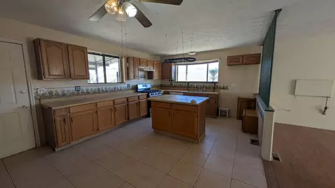 Kitchen - 456 N 385 E, Virgin, UT 84779 photo 1 of 3