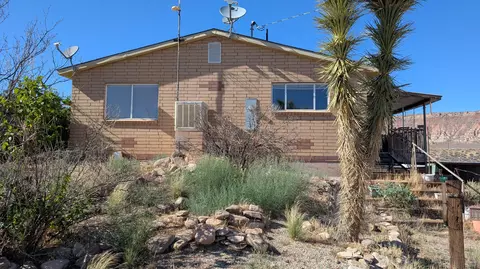 Exterior - 456 N 385 E, Virgin, UT 84779 photo 2 of 3