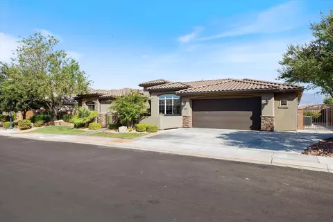Exterior - 1023 E 4430 S, Washington, UT 84780 photo 3 of 23