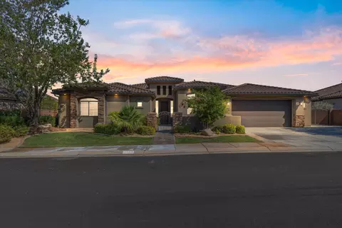Exterior - 1023 E 4430 S, Washington, UT 84780 photo 2 of 23