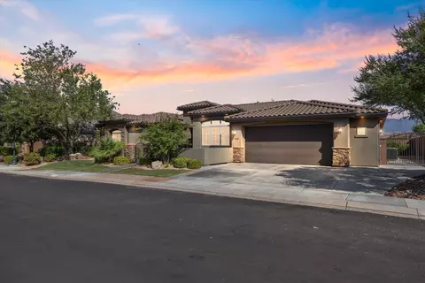 Exterior - 1023 E 4430 S, Washington, UT 84780 photo 4 of 23