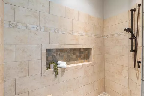 Bath - 1023 E 4430 S, Washington, UT 84780 photo 8 of 8
