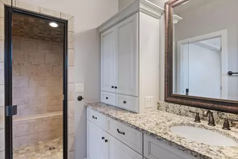 Bath - 1023 E 4430 S, Washington, UT 84780 photo 4 of 8