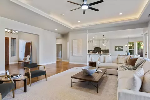 Living - 1023 E 4430 S, Washington, UT 84780 photo 3 of 4