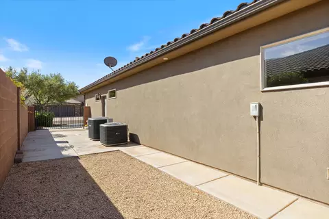Exterior - 1023 E 4430 S, Washington, UT 84780 photo 16 of 23