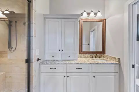 Bath - 1023 E 4430 S, Washington, UT 84780 photo 3 of 8