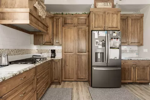 Kitchen - 563 E 5020 N, Enoch, UT 84721 photo 3 of 7
