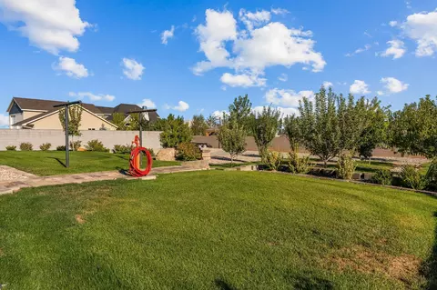Exterior - 563 E 5020 N, Enoch, UT 84721 photo 5 of 13