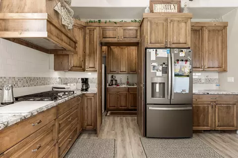 Kitchen - 563 E 5020 N, Enoch, UT 84721 photo 4 of 7