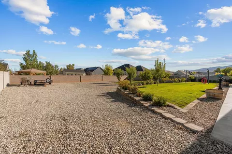Exterior - 563 E 5020 N, Enoch, UT 84721 photo 9 of 13