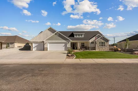 Exterior - 563 E 5020 N, Enoch, UT 84721 photo 12 of 13