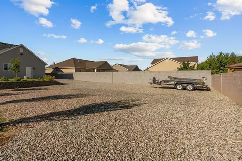 Exterior - 563 E 5020 N, Enoch, UT 84721 photo 7 of 13