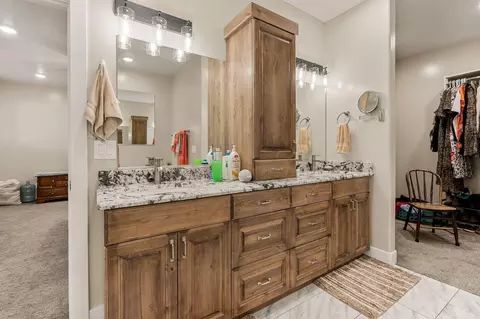 Bath - 563 E 5020 N, Enoch, UT 84721 photo 3 of 3