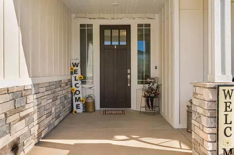 Entry Way - 563 E 5020 N, Enoch, UT 84721 photo 5 of 5
