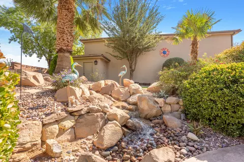 Exterior - 655 E Lost Ridge Dr, Washington, UT 84780 photo 9 of 16