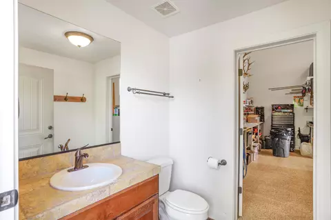 Bath - 655 E Lost Ridge Dr, Washington, UT 84780 photo 6 of 6