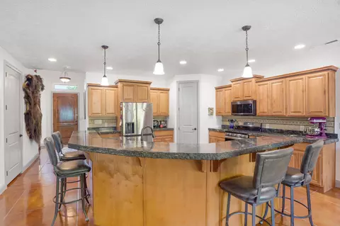 Kitchen - 655 E Lost Ridge Dr, Washington, UT 84780 photo 4 of 4