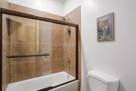 Bath - 655 E Lost Ridge Dr, Washington, UT 84780 photo 2 of 6