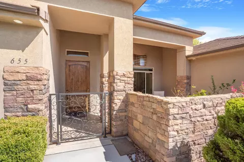 Exterior - 655 E Lost Ridge Dr, Washington, UT 84780 photo 2 of 16