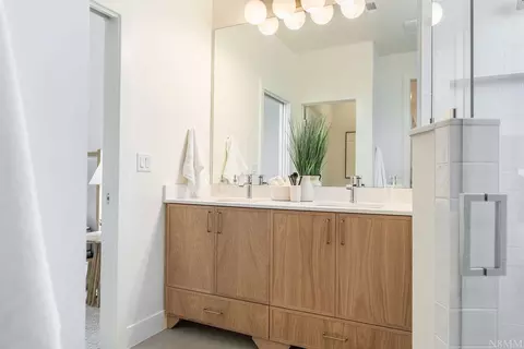 Bath - 2914 E Chapman Cir, Washington, UT 84780 photo 3 of 8