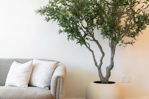 Living - 2914 E Chapman Cir, Washington, UT 84780 photo 6 of 6