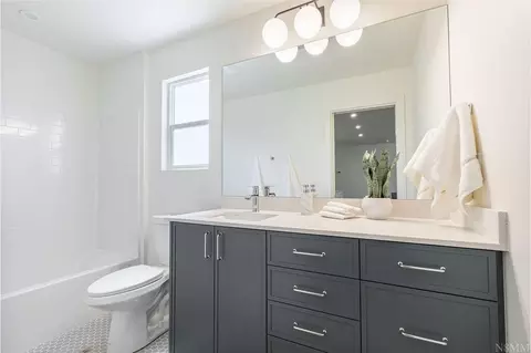 Bath - 2914 E Chapman Cir, Washington, UT 84780 photo 7 of 8