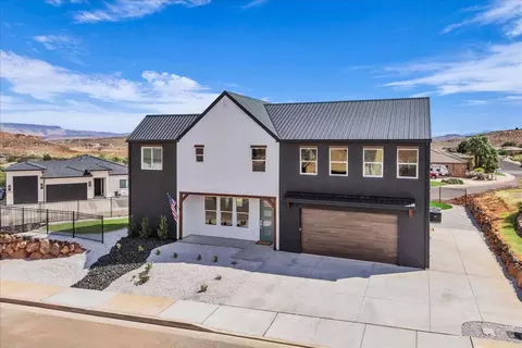 Exterior - 2914 E Chapman Cir, Washington, UT 84780 photo 2 of 9