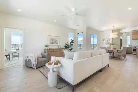 Living - 2914 E Chapman Cir, Washington, UT 84780 photo 2 of 6