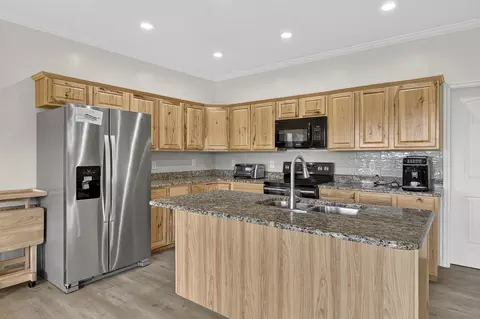 Kitchen - 327 N Aoki Michi, Brian Head, UT 84719 photo 3 of 8