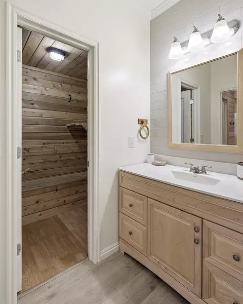 Bath - 327 N Aoki Michi, Brian Head, UT 84719 photo 6 of 11