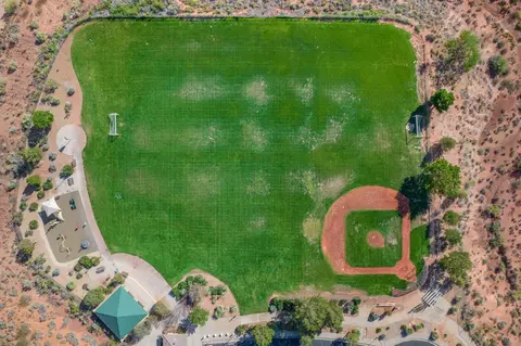 View/Area - 2665 E Upper Canyon Dr, Washington, UT 84780 photo 10 of 17