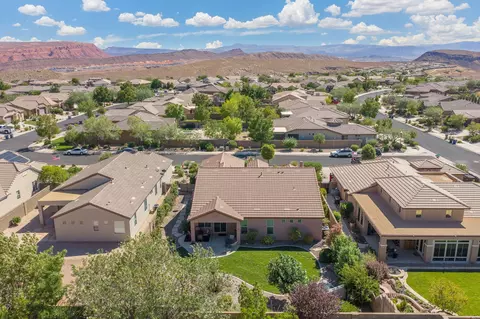 View/Area - 2665 E Upper Canyon Dr, Washington, UT 84780 photo 4 of 17