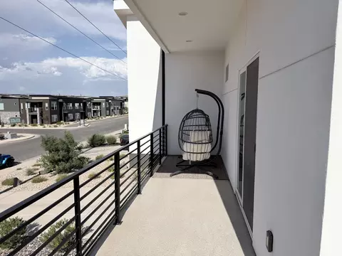 Exterior - 738 E Desert Cactus Dr #104, Washington, UT 84780 photo 6 of 9