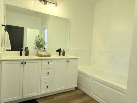 Bath - 738 E Desert Cactus Dr #104, Washington, UT 84780 photo 3 of 4
