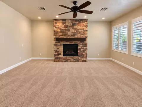 Living - 603 E Florence Dr, Washington, UT 84780 photo 2 of 2