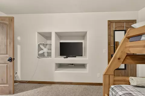 Bedroom - 565 Vasels Rd #5G, Brian Head, UT 84719 photo 2 of 6