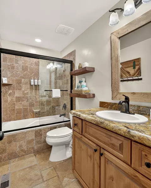 Bath - 565 Vasels Rd #5G, Brian Head, UT 84719 photo 2 of 4