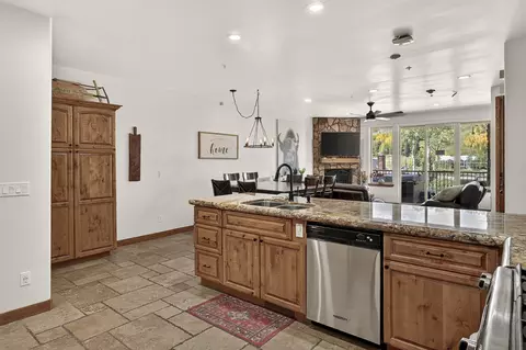 Kitchen - 565 Vasels Rd #5G, Brian Head, UT 84719 photo 3 of 3