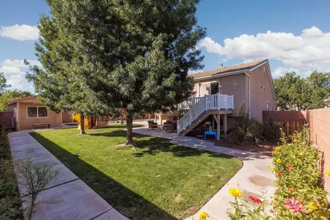 Exterior - 1883 S 20 E, Washington, UT 84780 photo 3 of 14