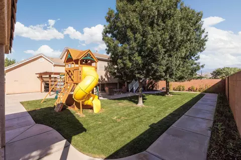 Exterior - 1883 S 20 E, Washington, UT 84780 photo 12 of 14