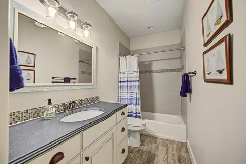 Bath - 1043 E 4485 S, Washington, UT 84780 photo 5 of 8