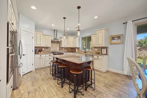 Kitchen - 1043 E 4485 S, Washington, UT 84780 photo 2 of 4