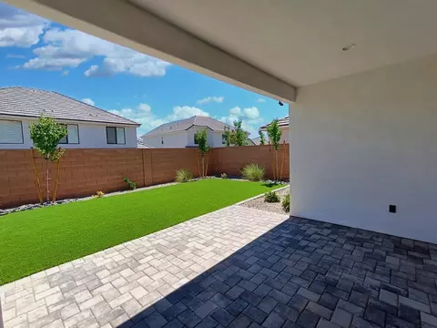 Exterior - 2818 E Rill Dr, Washington, UT 84780 photo 2 of 4
