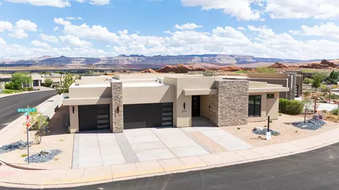 3227 S Drifting Dunes Ln, Hurricane, UT 84737