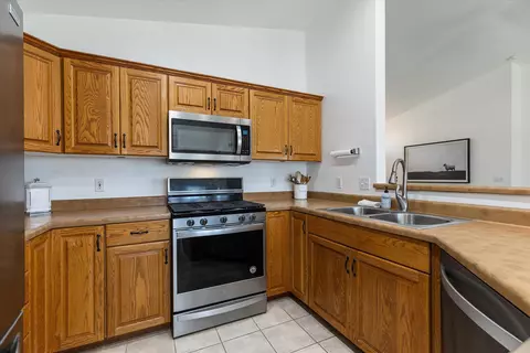 Kitchen - 476 E 400 S, Ivins, UT 84738 photo 2 of 2