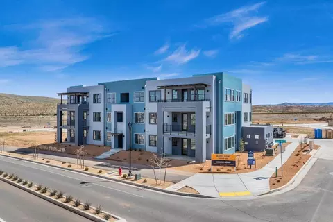 5599 S Carnelian Pkwy #203, Saint George, UT 84790