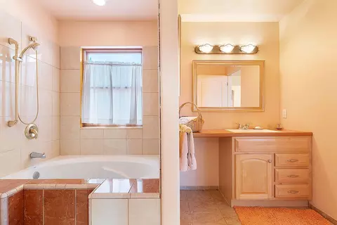Bath - 40 S 7440 E, Kanab, UT 84741 photo 2 of 4